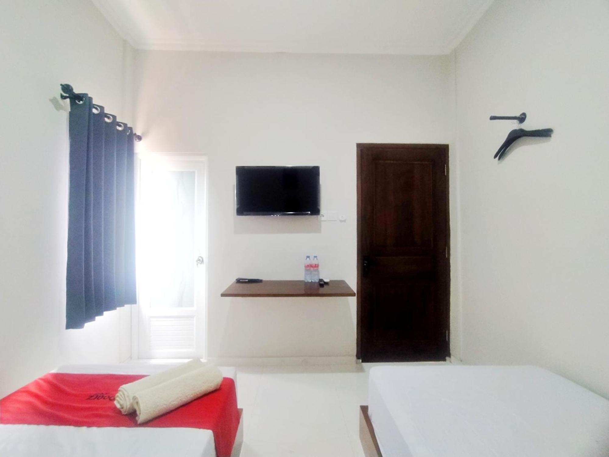 Reddoorz Syariah Near Stasiun Purwokerto Hotel Екстериор снимка