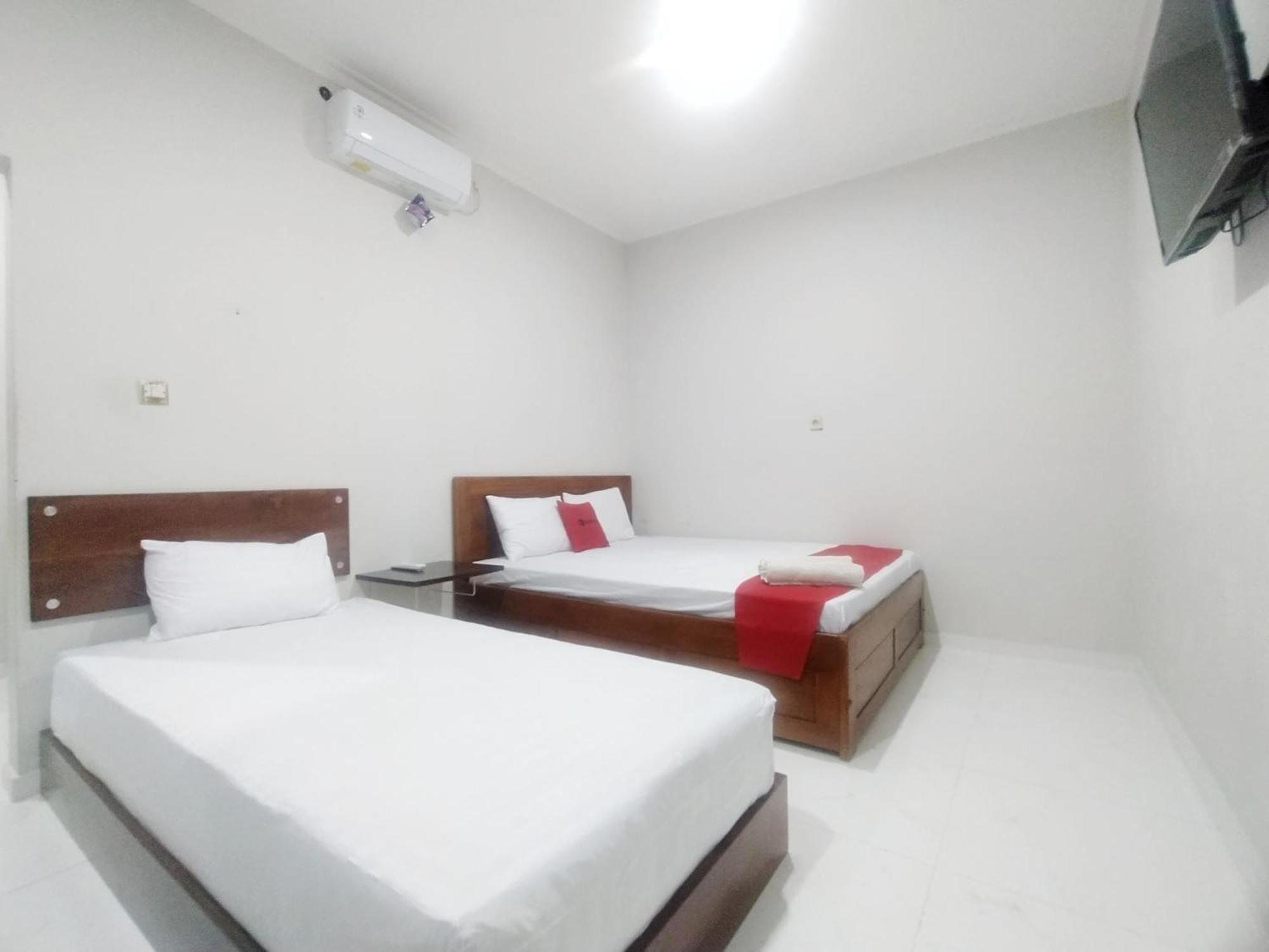Reddoorz Syariah Near Stasiun Purwokerto Hotel Екстериор снимка
