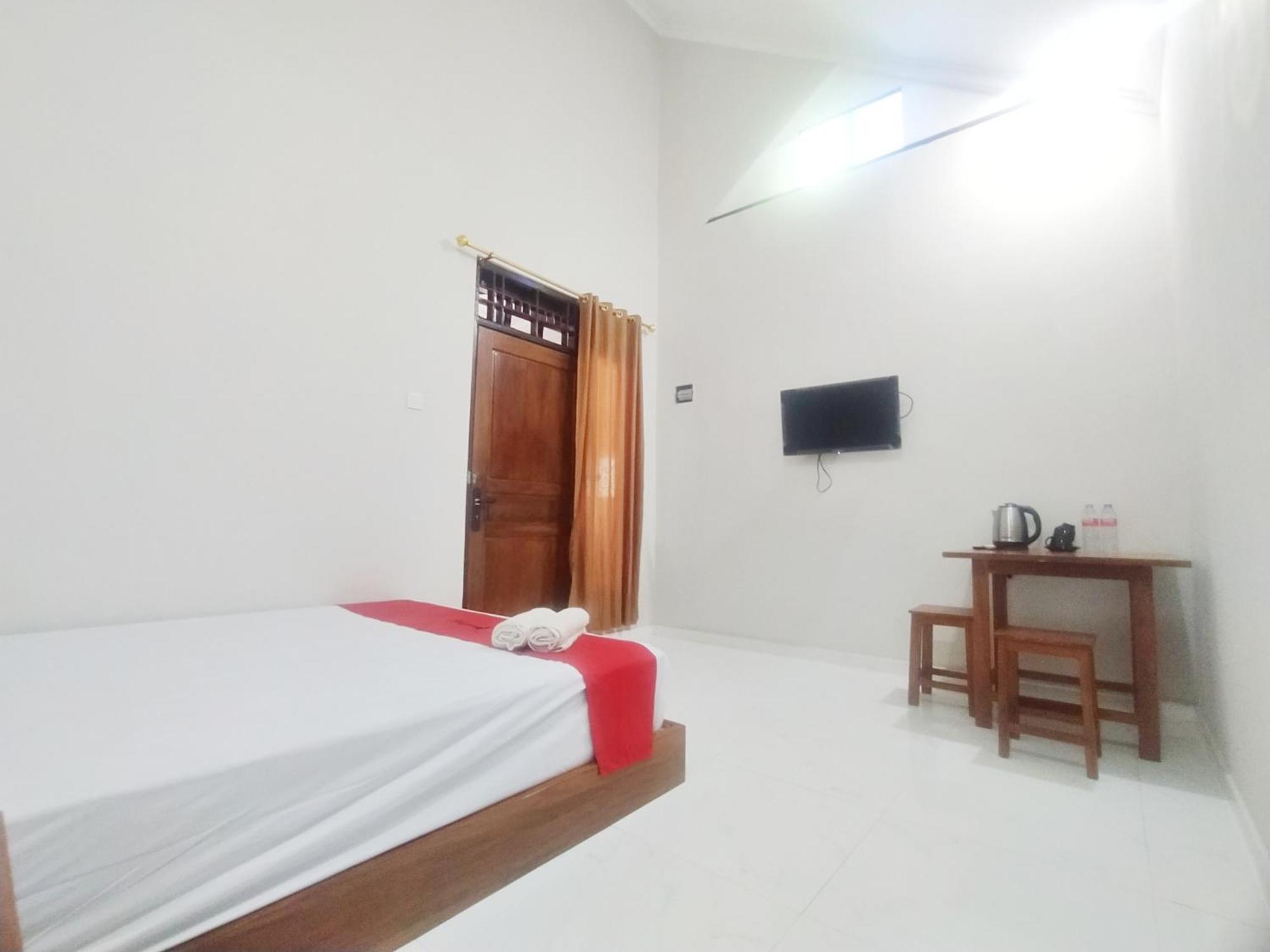 Reddoorz Syariah Near Stasiun Purwokerto Hotel Екстериор снимка