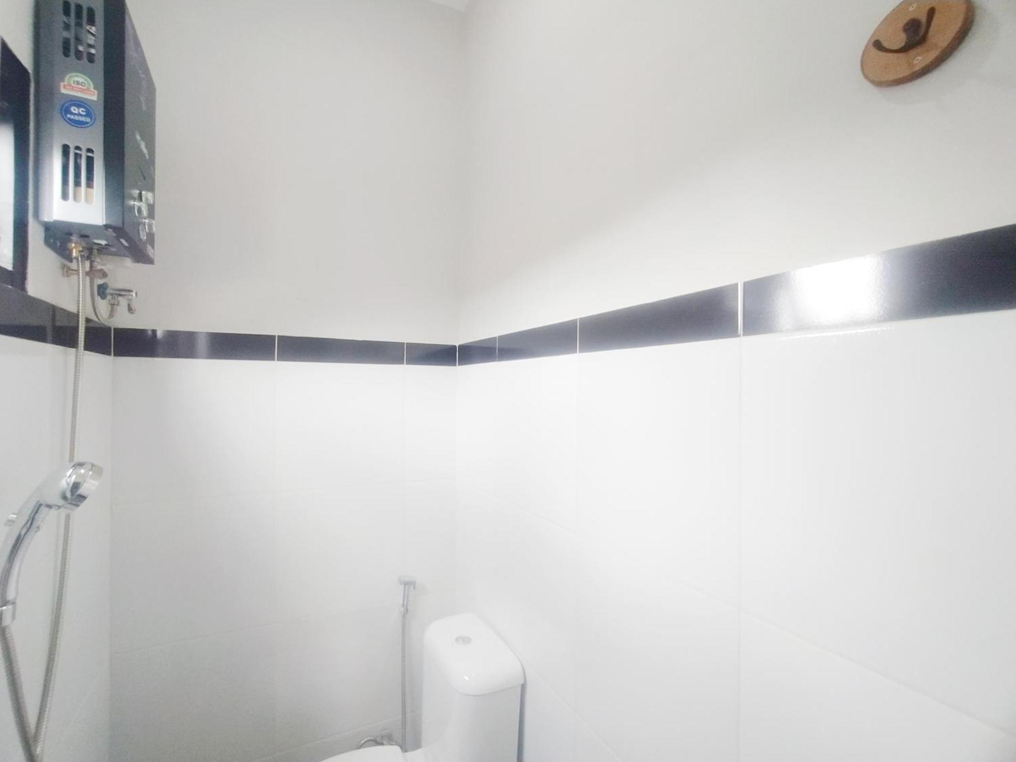 Reddoorz Syariah Near Stasiun Purwokerto Hotel Екстериор снимка